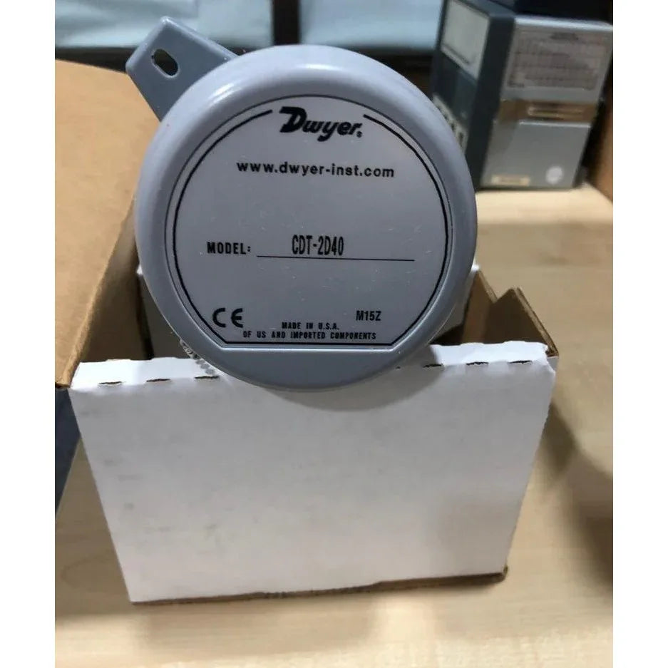 Sensors - Dwyer Duct CO2 Transmitter 0…2000 ppm AO 24V CDT-2D40 HVAC Controls