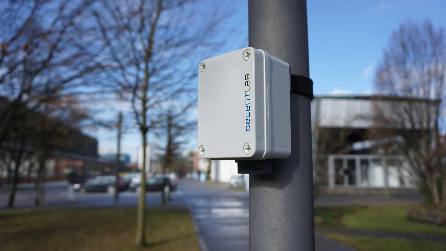 DecentLab Industrial CO2 Sensor 10,000 ppm IP67 LoRaWAN C-size Battery