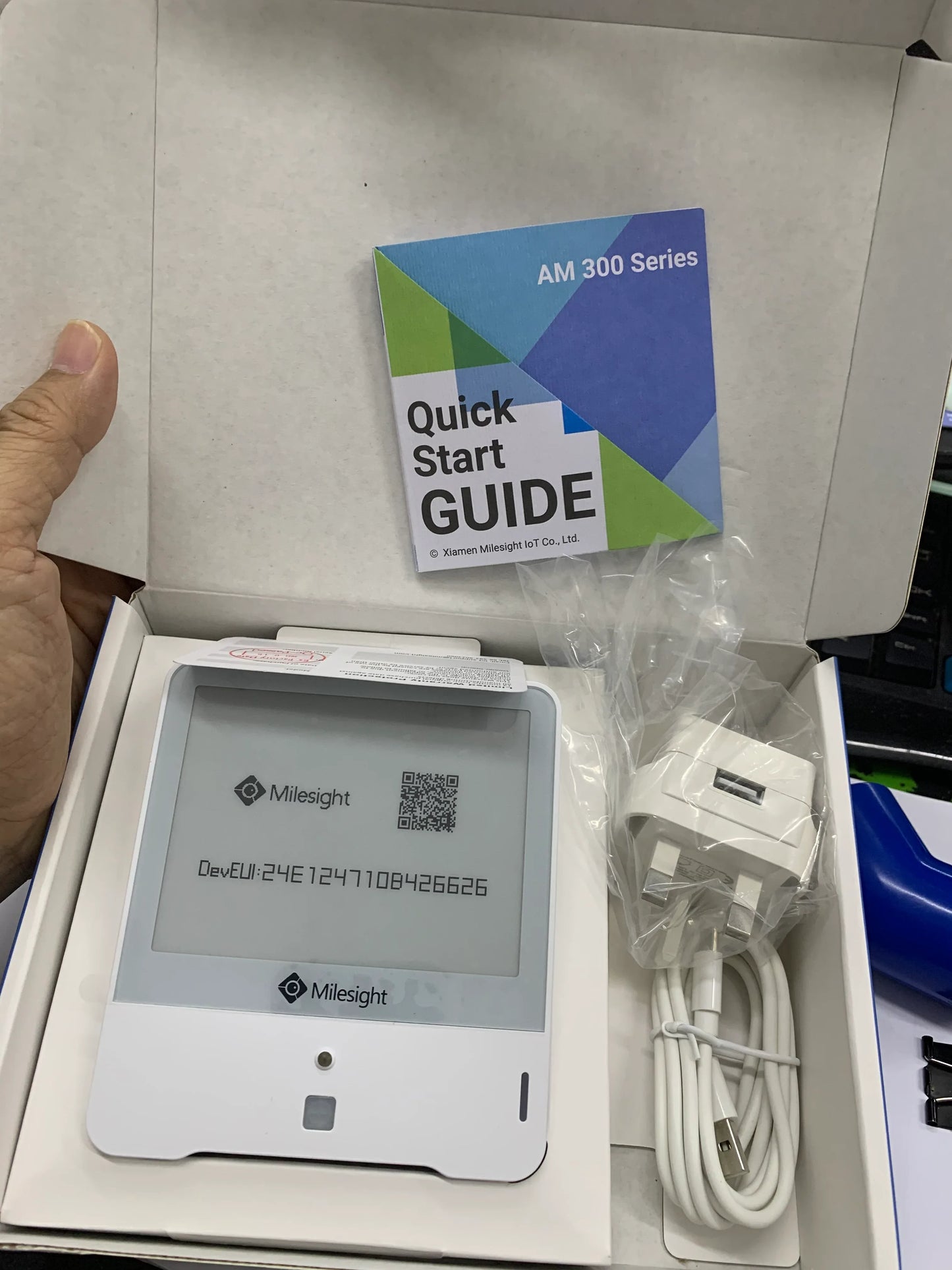 Sensors - Milesight Indoor Environment Monitor LoRa IAQ IEQ O3 HCHO eInk 5V IoT